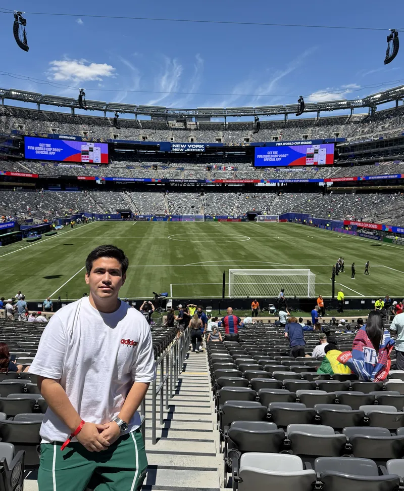 Daniel Vega en el estadio